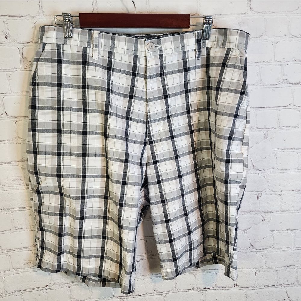 Men's Burnside flat front shorts, size 36